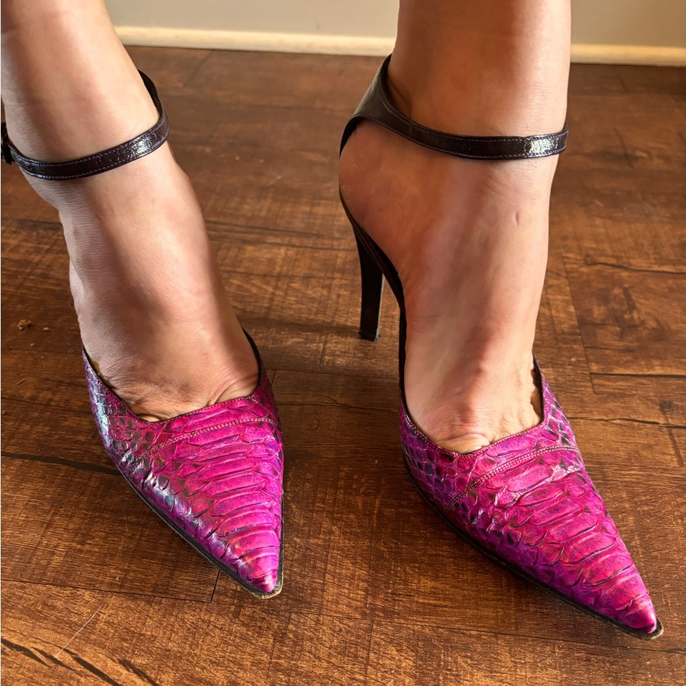 GIANNI BARBATO HEELS. 
Magenta Snake Skin Stiletto Heels. 
Made in Italy.